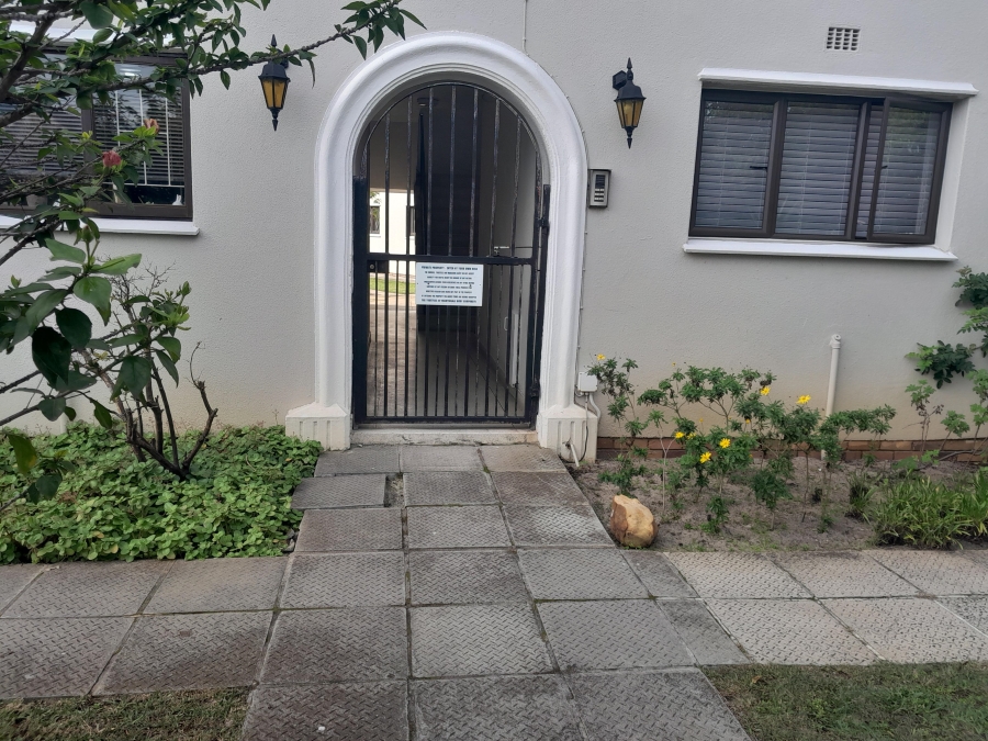 To Let 2 Bedroom Property for Rent in Pinelands Western Cape